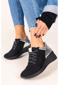 Casu - Czarne sneakersy casu buty sportowe sznurowane na koturnie polska skóra 420. Kolor: srebrny, wielokolorowy, czarny. Materiał: skóra. Obcas: na koturnie