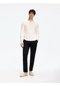 Reserved - Spodnie chino slim fit - czarny. Kolor: czarny. Materiał: bawełna, tkanina