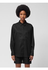 outhorn - Koszula oversize z lyocellu damska Outhorn - czarna. Kolor: czarny. Materiał: satyna, materiał, tkanina, włókno. Sezon: lato