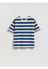Reserved - T-shirt boxy w paski - złamana biel. Materiał: dzianina, bawełna. Wzór: paski #1