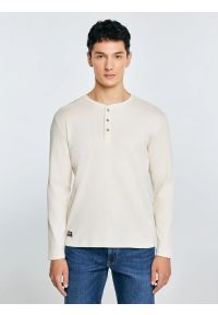 Big-Star - Bluzka męska z długim rękawem kremowa Merrts 103. Okazja: na co dzień, do pracy. Kolor: kremowy. Materiał: skóra, dzianina, jeans. Długość rękawa: długi rękaw. Długość: długie. Styl: casual #5
