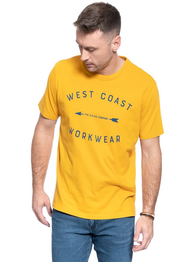 Lee - T-SHIRT MĘSKI LEE WORKWEAR TEE REGULAR FIT GOLDEN YELLOW L60BFENF 112113248