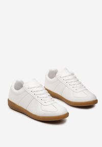 Renee - Białe Sneakersy Tenisówki z Ozdobnymi Przeszyciami Sumina. Nosek buta: okrągły. Zapięcie: sznurówki. Kolor: biały. Materiał: materiał. Obcas: na obcasie. Wysokość obcasa: niski #5