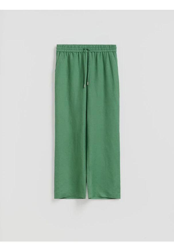 Reserved - Luźne spodnie z lnem - zielony. Kolor: zielony. Materiał: len