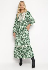 Born2be - Zielona Rozkloszowana Sukienka Maxi z Falbanką Tinamessa. Kolor: zielony. Materiał: tkanina. Długość: maxi