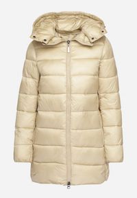 Born2be - Jasnobeżowa Kurtka Pikowana o Wydłużonym Kroju z Dwustronnym Suwakiem i Odpinanym Kapturem Naorae. Okazja: na co dzień. Kolor: beżowy. Materiał: jeans. Styl: sportowy, casual, elegancki #2