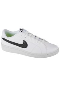 Buty do chodzenia męskie Nike Court Royale 2 NN. Zapięcie: sznurówki. Kolor: biały. Materiał: materiał, syntetyk. Szerokość cholewki: normalna. Model: Nike Court. Sport: turystyka piesza