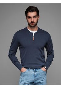 Ombre Clothing - Sweter męski z wiskozą i rozpinanym dekoltem – granatowy V4 OM-SWZS-0124 - XXL. Typ kołnierza: kołnierzyk stójkowy. Kolor: niebieski. Materiał: wiskoza. Wzór: gładki, aplikacja, ze splotem. Styl: elegancki