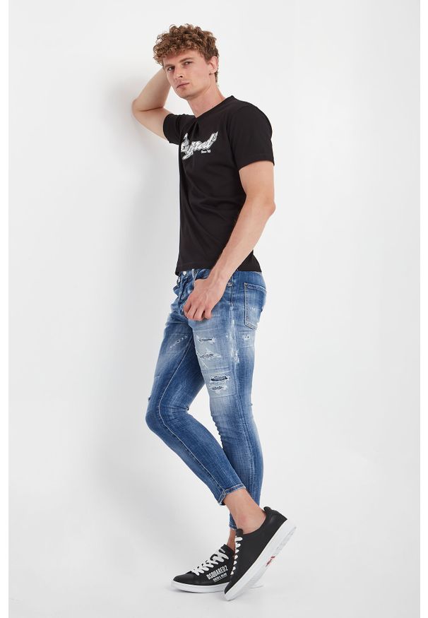 T-shirt DSQUARED2. Materiał: bawełna. Długość rękawa: krótki rękaw. Długość: krótkie. Wzór: nadruk