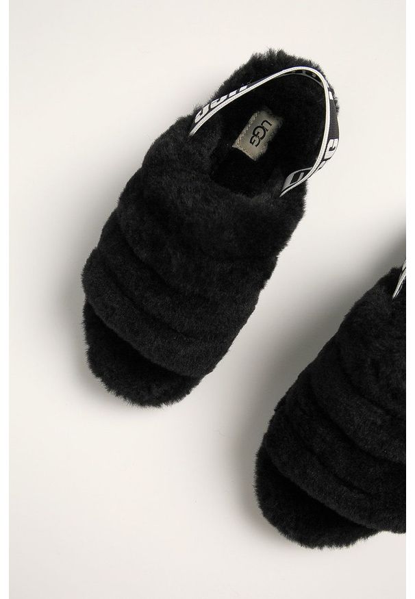 Ugg - UGG - Sandały W Fluff Yeah Slide. Kolor: czarny. Materiał: guma, wełna
