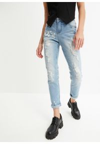 bonprix - Dżinsy Straight mid waist, z nadrukiem. Kolor: niebieski. Wzór: nadruk