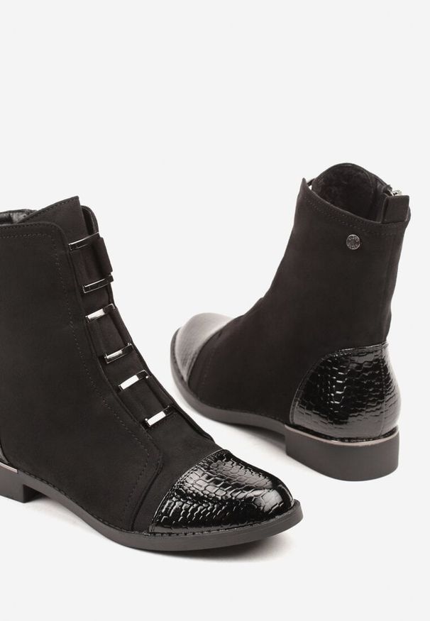 Born2be - Czarne Botki Vices z Lakierowanymi Wstawkami w Stylu Krokodyla Olitta. Okazja: na spacer, na spotkanie biznesowe. Kolor: czarny. Materiał: lakier. Styl: biznesowy
