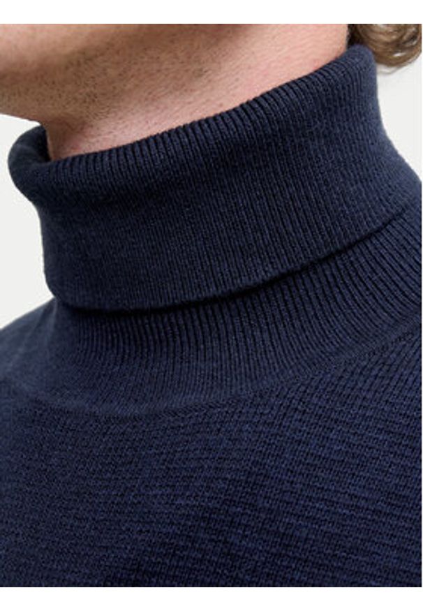 Jack & Jones Golf Milano 12285093 Granatowy Relaxed Fit. Typ kołnierza: golf. Kolor: niebieski. Materiał: bawełna