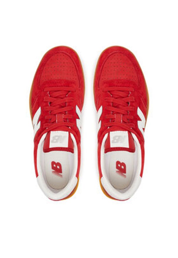 New Balance Sneakersy CT500FB Czerwony. Kolor: czerwony. Materiał: skóra, zamsz