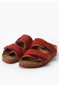 Birkenstock - Klapki unisex BIRKENSTOCK UJI. Okazja: do pracy, na spacer, na co dzień. Kolor: czerwony. Styl: casual #2