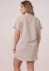 Born2be - Beżowa Bawełniana Sukienka o Pudełkowym Kroju z Ozdobnymi Guzikami Kateira. Okazja: na co dzień. Kolor: beżowy. Materiał: bawełna. Typ sukienki: proste. Styl: casual #6