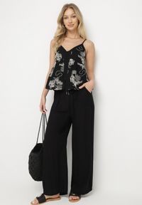 Born2be - Czarne Spodnie Bawełniane Szerokie z Gumką w Pasie Efranica. Okazja: na co dzień. Kolor: czarny. Materiał: bawełna. Styl: casual, elegancki #4