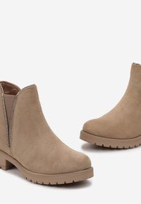 Born2be - Ciemnobeżowe Botki z Wstawką w Cyrkonie Papines. Kolor: beżowy. Sezon: jesień #4