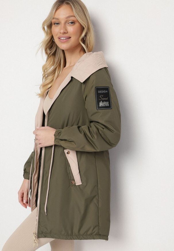 Born2be - Ciemnozielona Kurtka Parka z Kapturem i Ściągaczem w Pasie Sizana. Okazja: na co dzień, na spacer. Typ kołnierza: kaptur. Kolor: zielony. Materiał: jeans. Styl: elegancki, klasyczny, casual