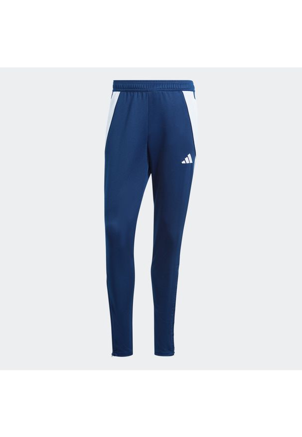 Adidas - Spodnie piłkarskie ADIDAS Tiro 24. Kolor: niebieski, biały, wielokolorowy. Materiał: dresówka. Sport: piłka nożna