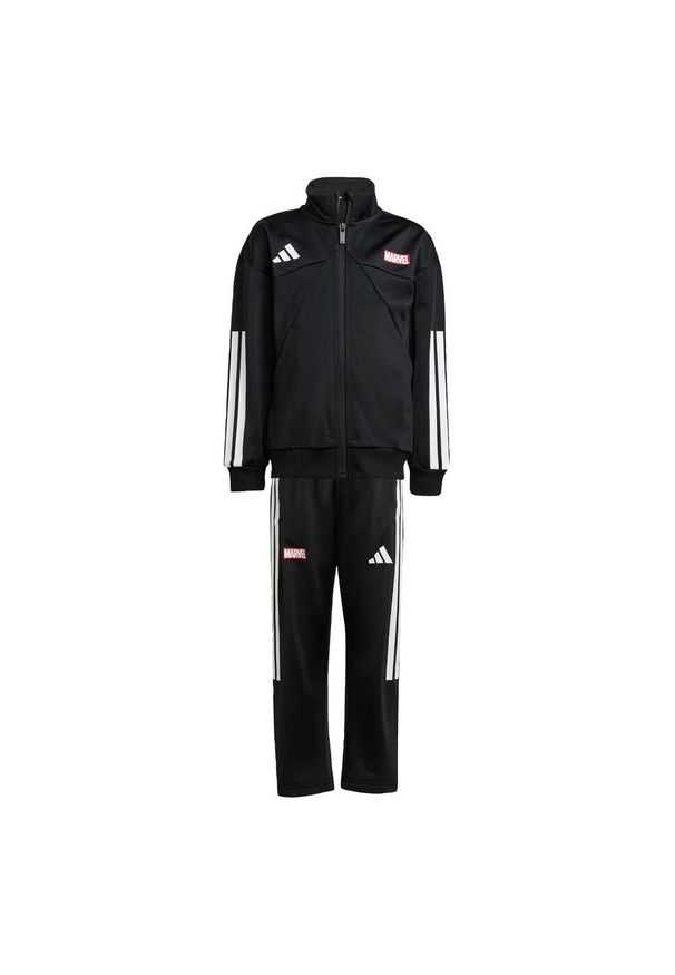 Dres Adidas Marvel Spider-Man Tiro. Kolor: czarny, biały, wielokolorowy. Materiał: dresówka. Wzór: motyw z bajki