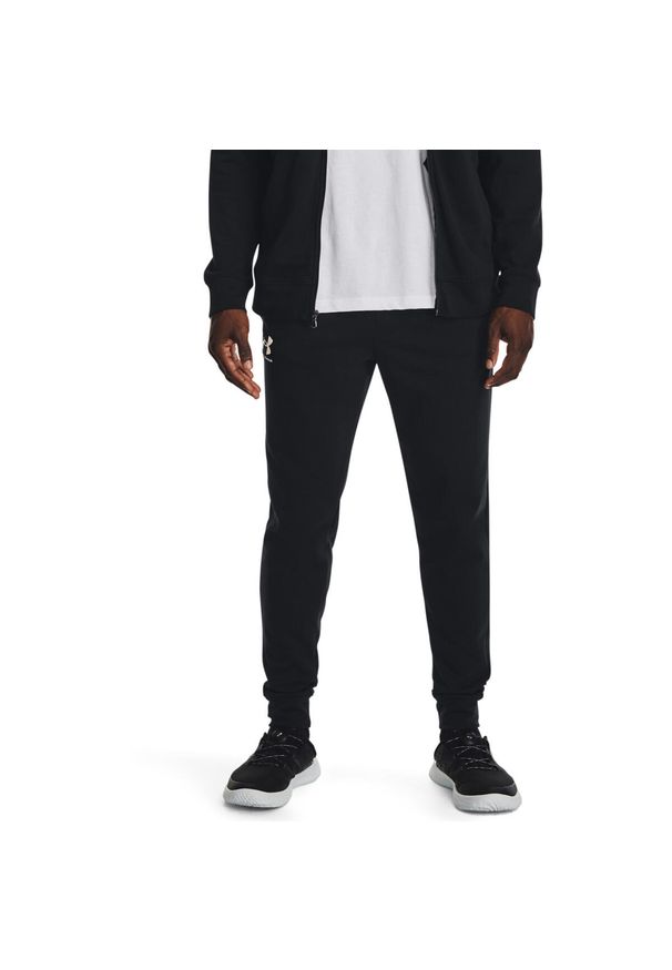 Spodnie męskie Under Armour UA Rival Terry. Kolor: czarny, wielokolorowy, biały. Materiał: dresówka. Sport: fitness