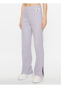 Calvin Klein Jeans Spodnie materiałowe J20J221597 Fioletowy Regular Fit. Kolor: fioletowy. Materiał: bawełna #1