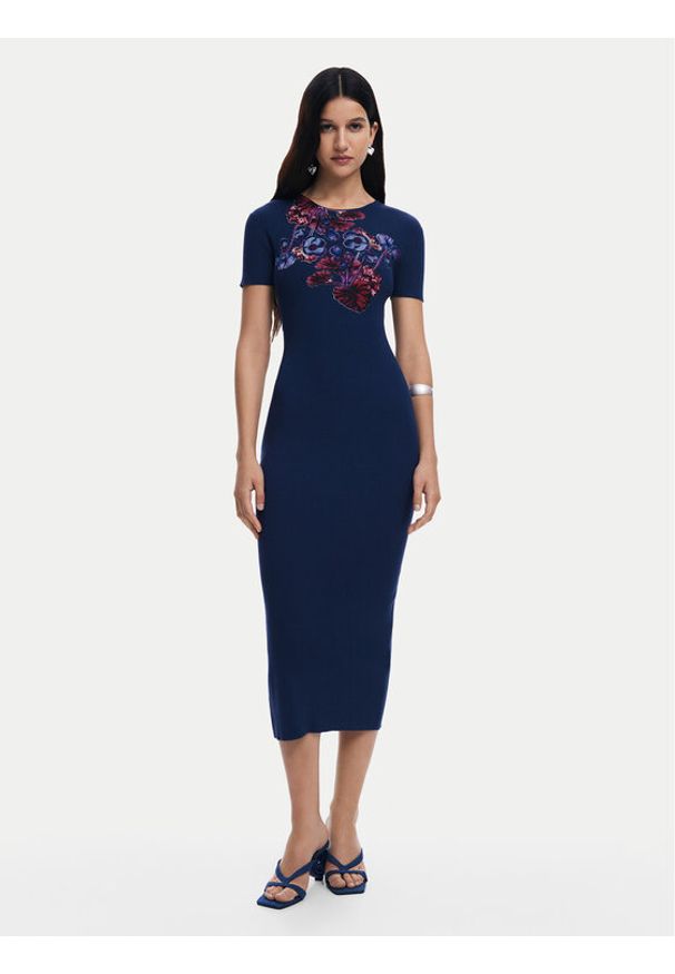 Desigual Sukienka codzienna 25SWVF13 Granatowy Slim Fit. Okazja: na co dzień. Kolor: niebieski. Materiał: wiskoza. Typ sukienki: proste. Styl: casual