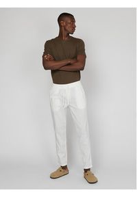 Matinique Spodnie materiałowe Barton 30206031 Biały Regular Fit. Kolor: biały. Materiał: bawełna #2
