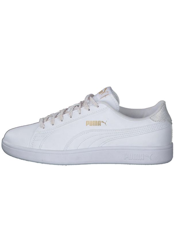 Buty do chodzenia damskie Puma Smash V2 Metallics JR. Zapięcie: sznurówki. Kolor: biały. Materiał: materiał, syntetyk, guma. Szerokość cholewki: normalna. Sport: turystyka piesza