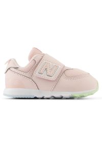 Buty New Balance NW574MSE różowe. Okazja: na co dzień. Zapięcie: rzepy. Kolor: różowy. Materiał: syntetyk, materiał. Szerokość cholewki: normalna. Wzór: kolorowy. Model: New Balance 574