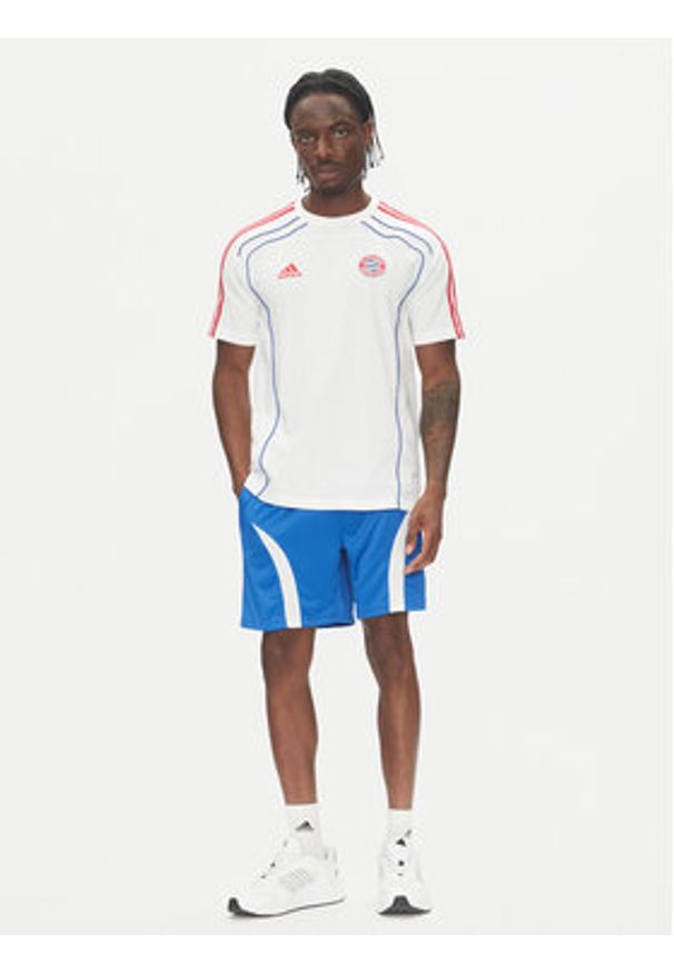 Adidas - adidas Koszulka techniczna FC Bayern UBP JF0587 Biały Regular Fit. Kolor: biały. Materiał: bawełna