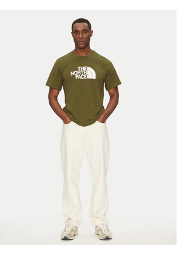 The North Face T-Shirt Easy NF0A8A6C Zielony Regular Fit. Kolor: zielony. Materiał: syntetyk