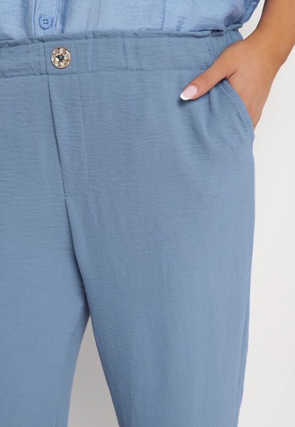 Born2be - Niebieskie Spodnie o Prostym Kroju z Gumką w Talii Filavia. Okazja: na co dzień. Kolor: niebieski. Styl: casual, elegancki, sportowy