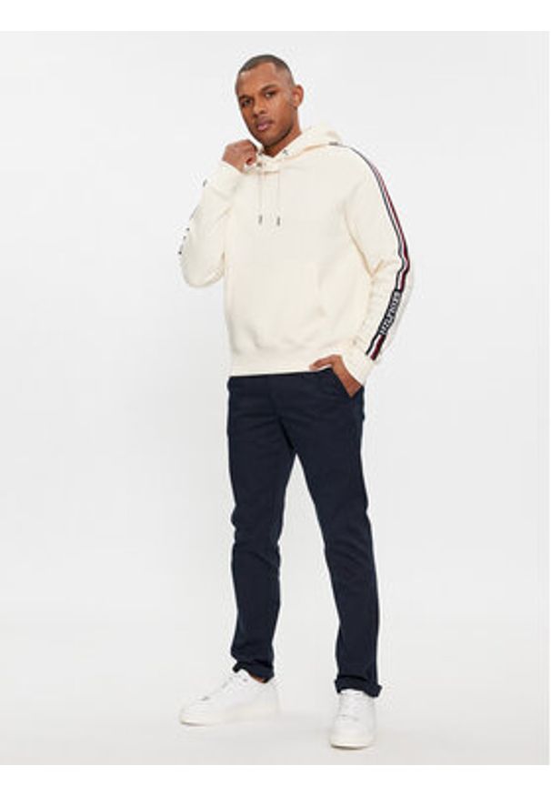 TOMMY HILFIGER - Tommy Hilfiger Bluza Global Stripe MW0MW33659 Beżowy Regular Fit. Kolor: beżowy. Materiał: bawełna, syntetyk