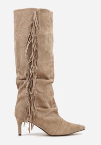 Born2be - Ciemnobeżowe Marszczone Kozaki z Imitacji Zamszu na Niskiej Szpilce z Frędzlami Linonra. Okazja: na randkę. Zapięcie: bez zapięcia. Kolor: beżowy. Materiał: zamsz. Wzór: aplikacja. Sezon: zima, jesień. Styl: klasyczny, elegancki #3