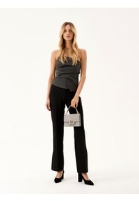 Kazar - Szara torebka z rączką i paskiem. Kolor: szary. Wzór: gładki. Materiał: zamszowe, skórzane. Rozmiar: małe. Styl: casual #3