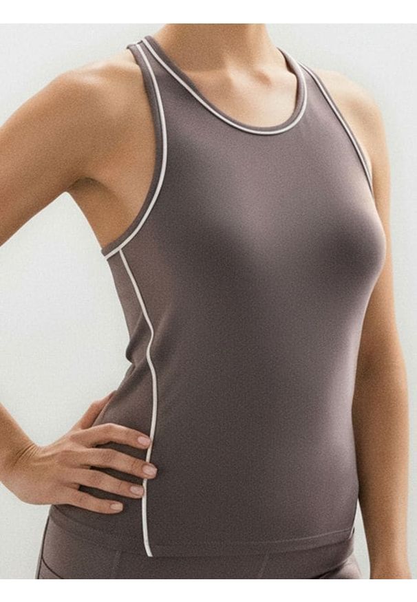 Sinsay - Bluzka sportowa Gym Hard - kremowy. Kolor: kremowy. Styl: sportowy