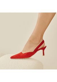 Marco Shoes Klapki Emiliana czerwone. Zapięcie: pasek. Kolor: czerwony. Materiał: zamsz. Szerokość cholewki: normalna. Obcas: na szpilce #2