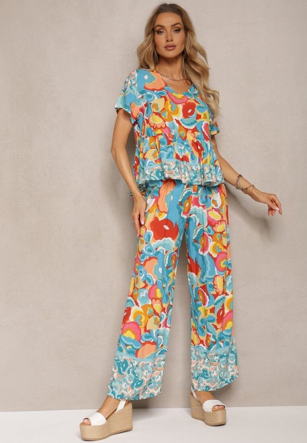 Renee - Jasnoniebieski Letni Komplet z Wiskozy w Boho Wzór z Szerokimi Spodniami i Bluzką Wiagia. Kolor: niebieski. Materiał: wiskoza
