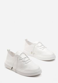 Born2be - Białe Sneakersy na Platformie z Ażurową Cholewką Luttia. Kolor: biały. Szerokość cholewki: normalna. Wzór: ażurowy. Obcas: na platformie #5