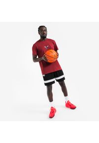 TARMAK - Koszulka do koszykówki unisex Tarmak NBA Chicago Bulls TS 900. Kolor: czerwony. Materiał: poliester, materiał, bawełna. Sport: koszykówka #1