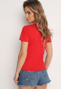 Born2be - Czerwony Bawełniany T-shirt z Błyszczącym Nadrukiem Karonea. Okazja: na co dzień. Kolor: czerwony. Materiał: bawełna. Wzór: nadruk. Styl: casual, wizytowy, rockowy #6