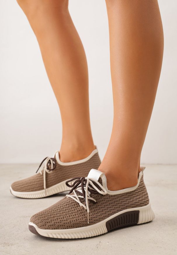 Born2be - Jasnobrązowe Sneakersy z Podwójnym Sznurowaniem Dorielle. Nosek buta: okrągły. Kolor: brązowy. Materiał: materiał. Obcas: na obcasie. Wysokość obcasa: niski