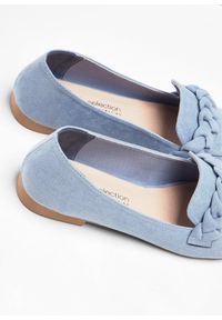 bonprix - Loafersy z plecionym paskiem. Zapięcie: bez zapięcia, pasek. Kolor: niebieski. Styl: elegancki #2