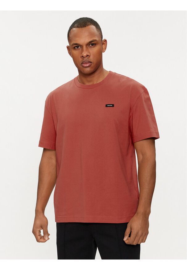 Calvin Klein T-Shirt K10K112749 Czerwony Comfort Fit. Kolor: czerwony. Materiał: bawełna