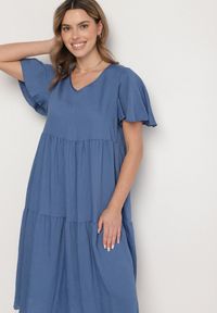 Born2be - Niebieska Wiskozowa Sukienka Rozkloszowana z Dekoltem V Natilenia. Okazja: na co dzień. Kolor: niebieski. Materiał: wiskoza. Styl: klasyczny, elegancki, casual #6