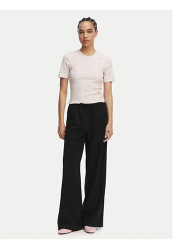 only - ONLY Spodnie materiałowe Laris 15364313 Czarny Relaxed Fit. Kolor: czarny. Materiał: wiskoza