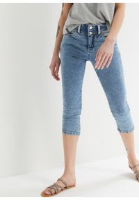 bonprix - Dżinsy Skinny ze stretchem, mid waist, dł. za kolano. Kolor: niebieski. Długość: krótkie