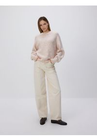 Reserved - Wzorzysty sweter - pastelowy róż. Kolor: różowy. Materiał: dzianina, wełna